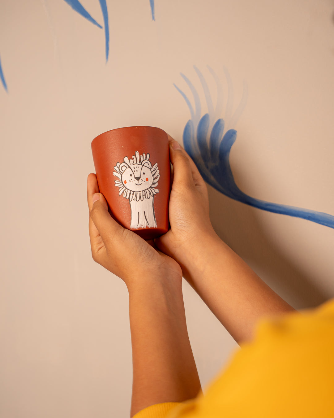 Little lion – Hand-Painted Terracotta Water Glass